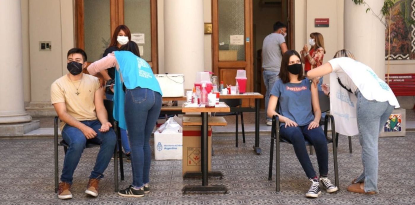 vacunación - rectorado UNLP