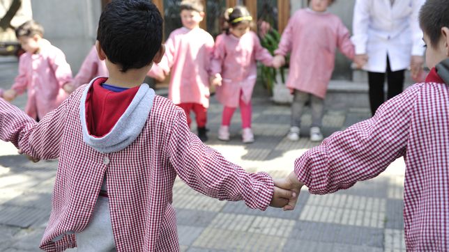 un jardin platense se moviliza contra el desalojo, pero la comuna garantiza su continuidad