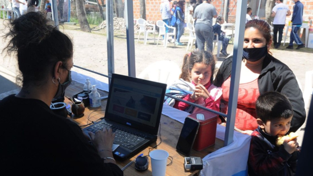 el calendario de pago de enero de anses para jubilaciones, pensiones, auh, aue y mas