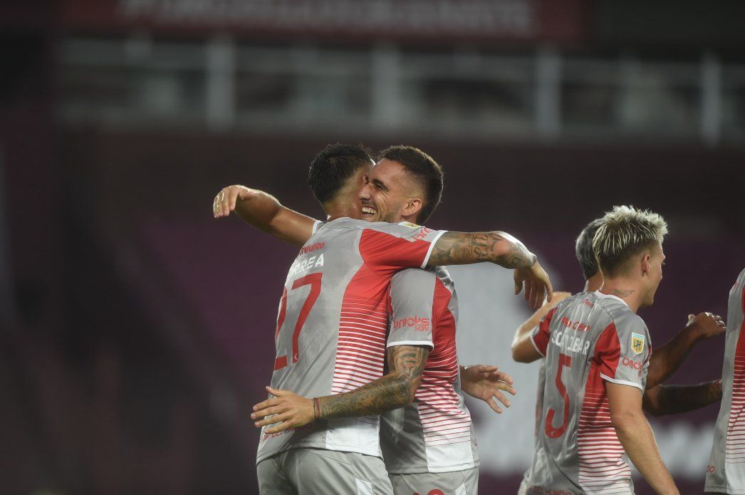 Estudiantes Argentino Monte Maiz Correa Mendez gol.jpeg