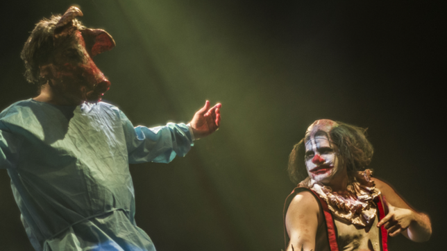 circo del horror: un  freak show que conjuga malabares, destreza, fenomenos y musica punk