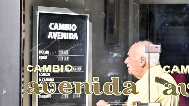 ¿a cuanto cerro el dolar tras el primer dia sin cepo?