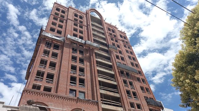¿donde estara el nuevo hotel hilton que abre en la plata?