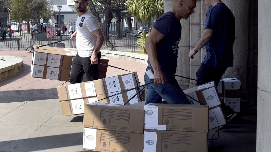 Arranca la distribución de urnas para las legislativas: ¿cuántas les corresponden a La Plata?