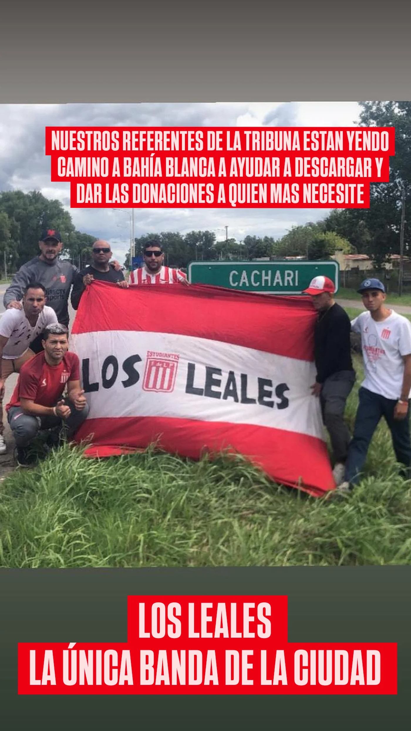 Parte de la comitiva de hinchas de Estudiantes que viajaron a Bahía Blanca