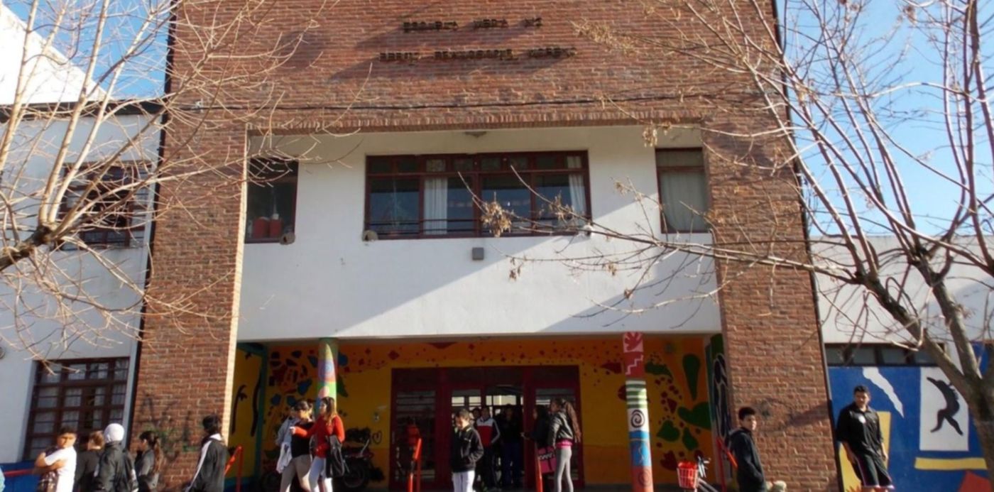 Escuela Media 2 de Berisso