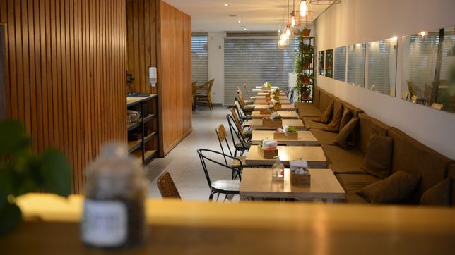 cayo el nivel de actividad en dos sectores clave del turismo en la plata