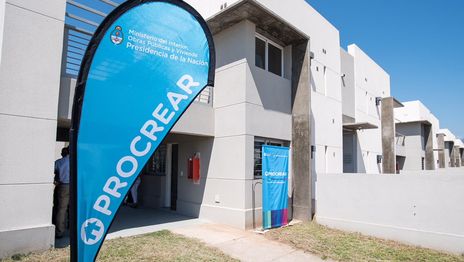 El Gobierno lanza subastas del Plan Procrear para vender casas que nunca fueron adjudicadas El Gobierno lanza subastas del Plan Procrear para vender casas que nunca fueron adjudicadas