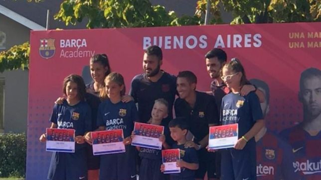 una pequena pincha se destaco en la academia del barcelona fc