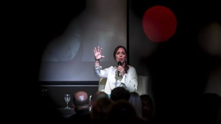 Vidal lanza su paquete anticrisis: topes a las cuotas UVA, tarifas congeladas y descuentos en supermercados