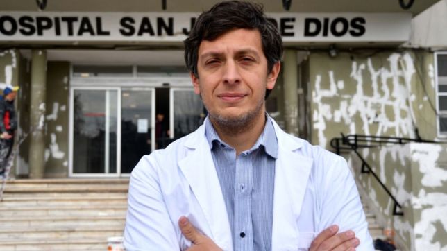 el medico platense que salvo a una pasajera en pleno vuelo pide que todos sepan hacer rcp