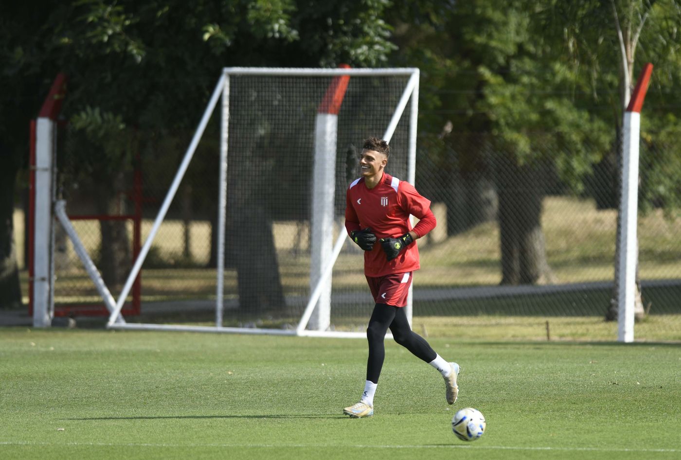 Fabricio Iacovich reemplazar&aacute; a Fernando Muslera en el arco de Estudiantes