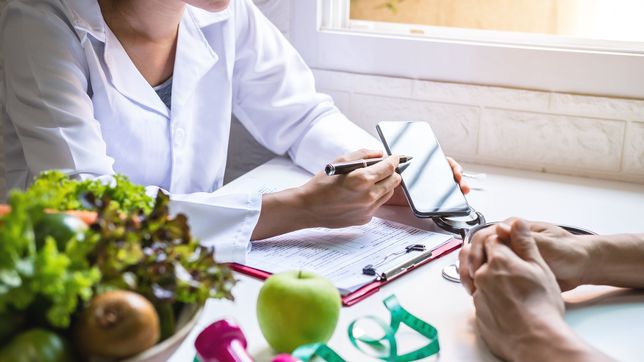 nutricionistas refuerzan su campana contra influencers que brindan consejos sin titulo