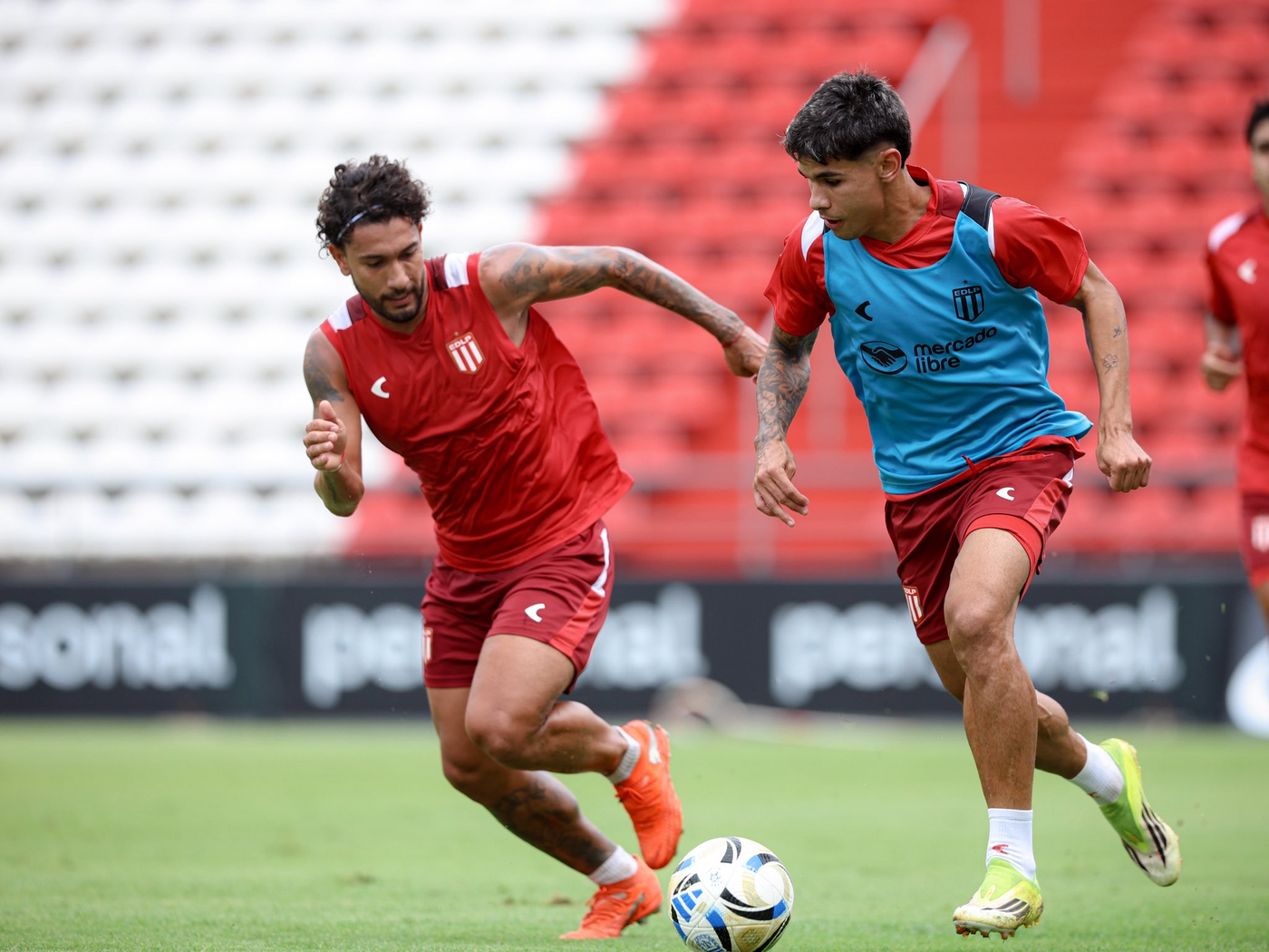 Un fragmento del entrenamiento en el Estadio UNO que planific&oacute; Alexander Medina