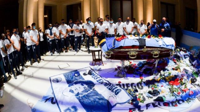 el plantel de gimnasia despidio a su dt en casa rosada