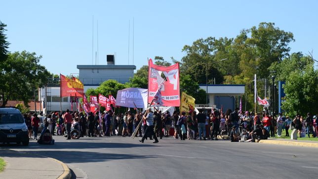 0221.com.ar | Corte en la bajada de la Autopista (1)