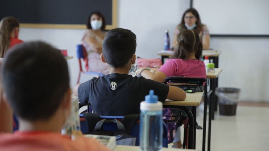 Para los docentes de La Plata, no sería posible volver a clases con este número de casos