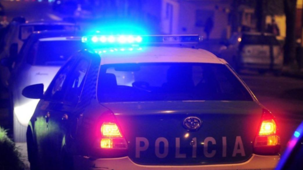 Ladrones le dieron un botellazo en la cabeza a un joven para robarle la moto en La Plata