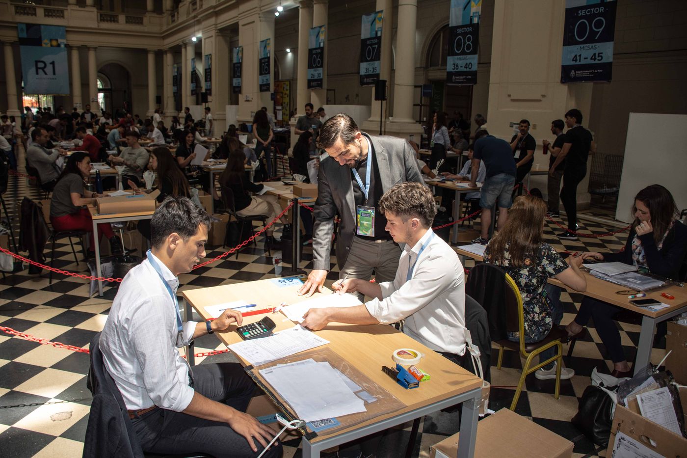 escrutinio definitivo en en Pasaje Dardo Rocha (1).jpg