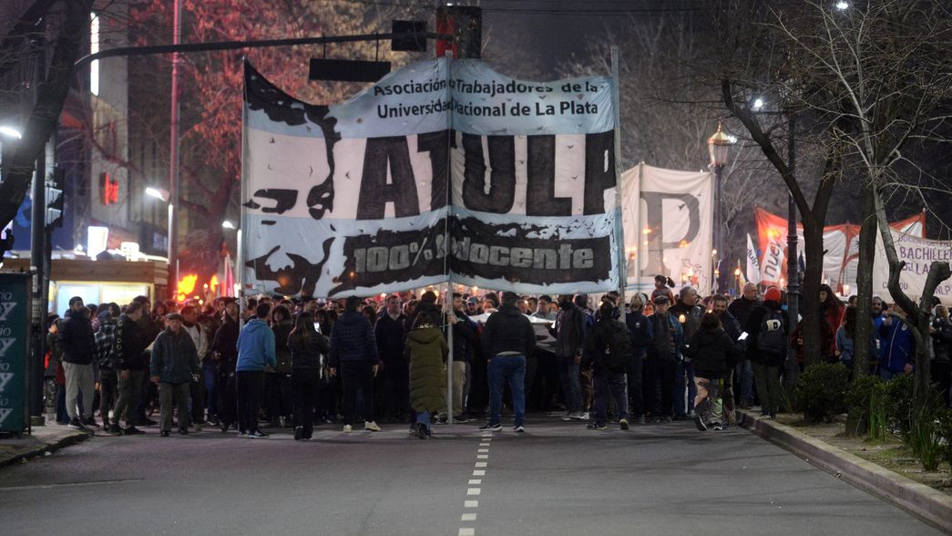 Los tabajadores no docentes definieron un plan de lucha que afectará las clases en la UNLP
