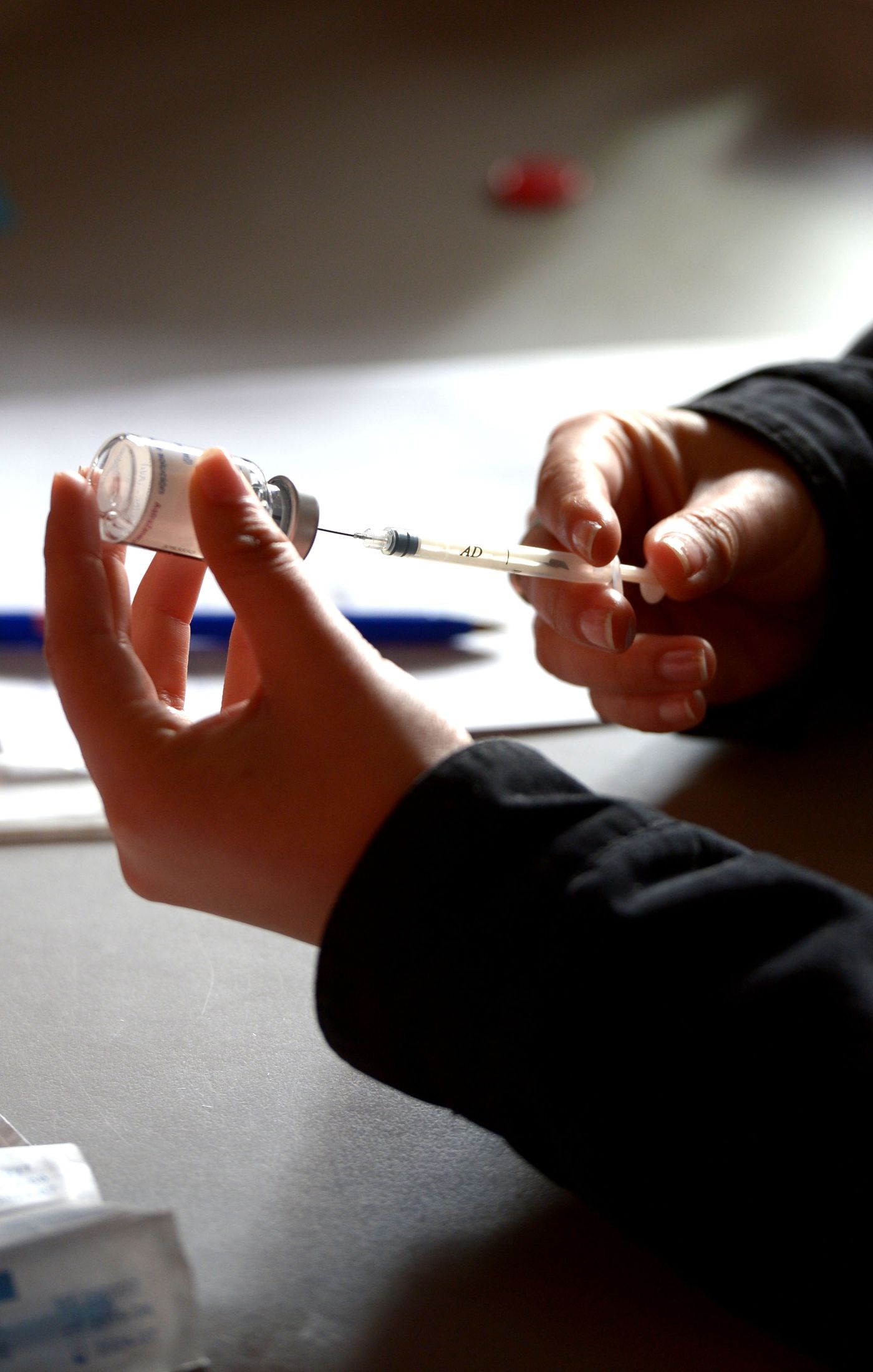 Vacuna COVID-19 AstraZeneca (1).jpg