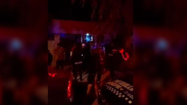 video: asi desalojaban la fiesta clandestina en la plata