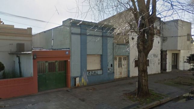 brutal robo a metros de plaza malvinas: lo golpearon, ataron y le desvalijaron la casa