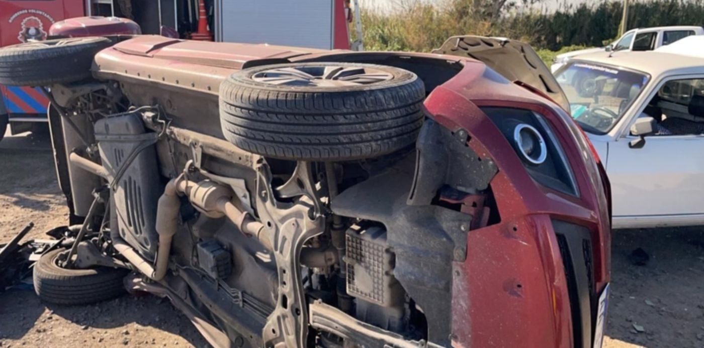 Choque y vuelco en diagonal 74 camino a punta lara