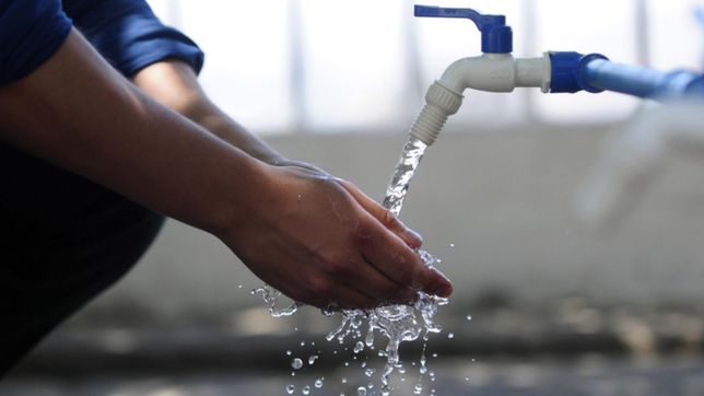 por mantenimiento de la red, faltara agua en un barrio de la plata