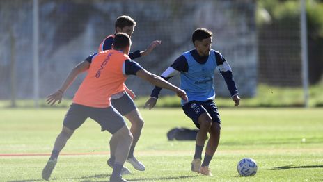 Gimnasia cierra la semana con una práctica de fútbol frente a la Reserva