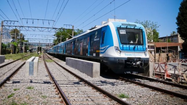 una formacion del tren roca atropello a un joven, le amputaron una pierna y esta grave