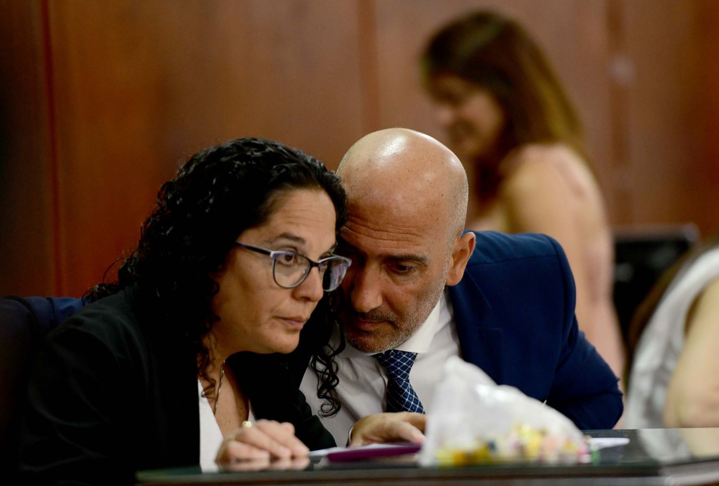 Andrea Reynoso y Matías Pietra Sanz, abogados que representan a las familias denunciantes.