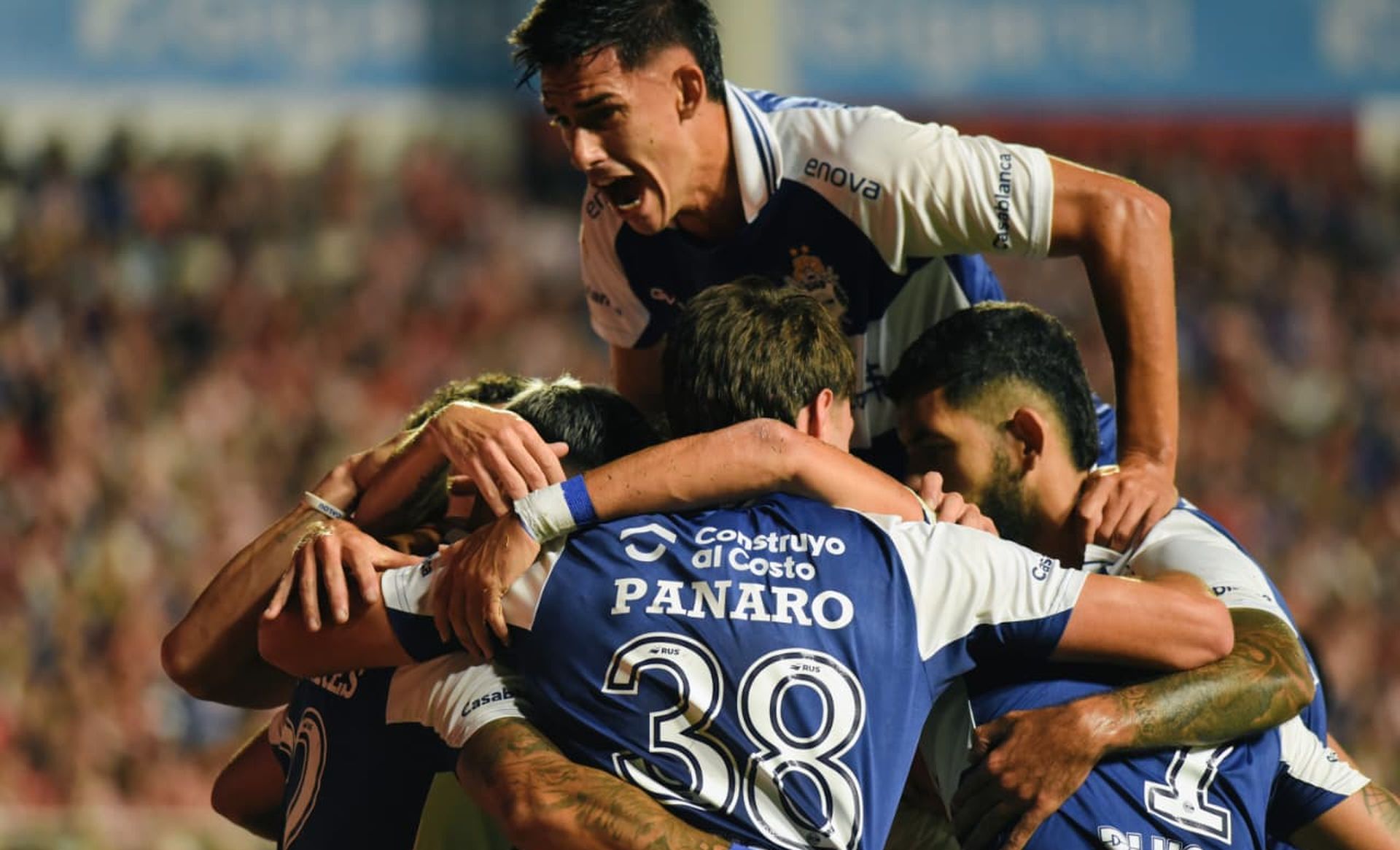 Unión Gimnasia festejo gol 3