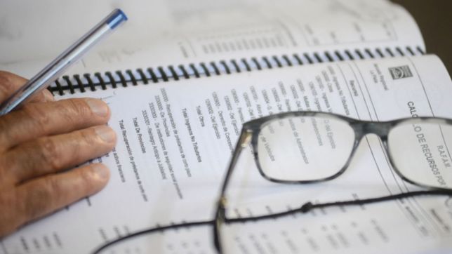 garro presento el presupuesto para 2022 con 10 mil millones de pesos mas que este ano