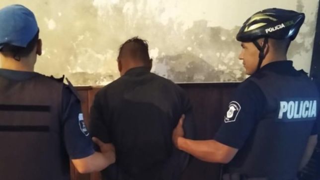 detuvieron a un exhibicionista que le mostro sus genitales a una mujer en plena calle