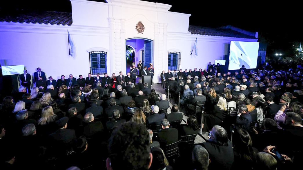 Milei firmó el Pacto de Mayo y habló de un cambio de época