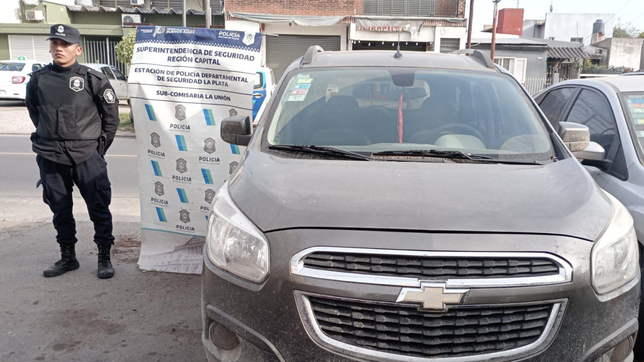 denuncio el robo de su auto en berisso pero descubrieron que lo estaba por desmantelar para cobrar el seguro