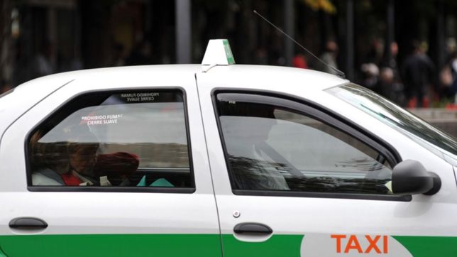 brutal asalto en san carlos: apunalaron en el pecho a un taxista y esta grave