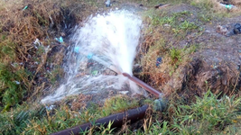 rompieron un cano de absa en san carlos y vecinos reclaman una solucion urgente rompieron un cano de absa en san carlos y vecinos reclaman una solucion urgente