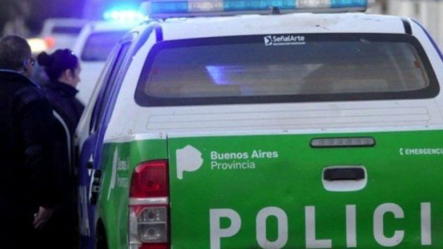 detuvieron a una mujer que manejaba borracha junto a su hijo y aseguran que iba amantandolo