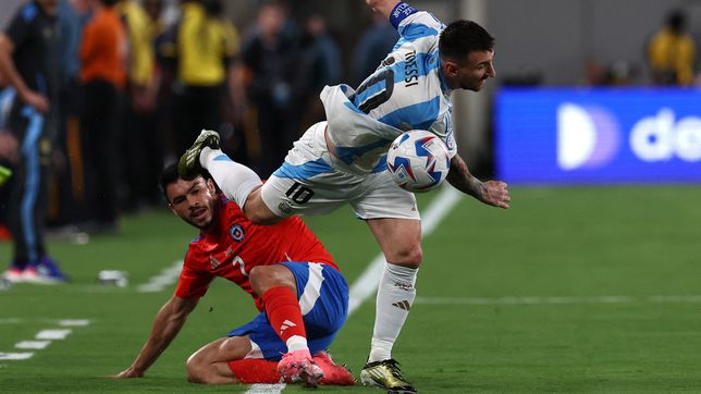 messi se refirio a las molestias que sufrio durante el partido con chile y encendio alarmas
