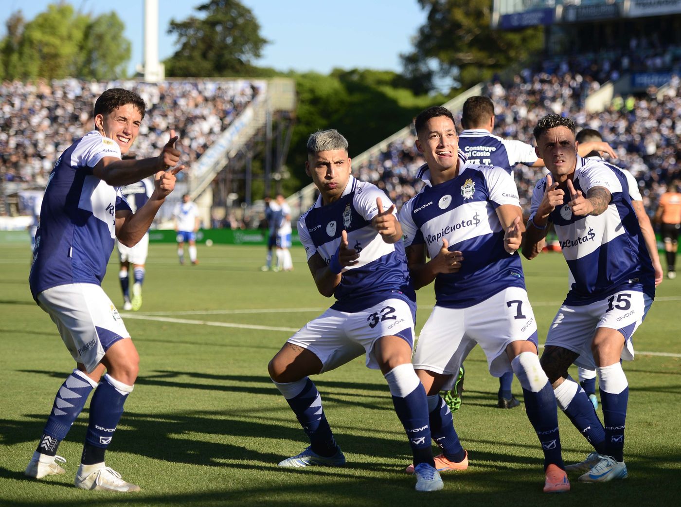 Gimnasia Vélez Festejo gol (1)