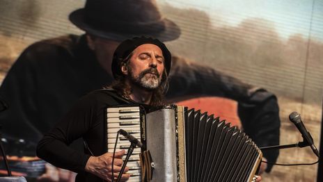 El Chango Spasiuk llega al Teatro Ópera de La Plata con un imperdible show