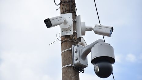 Lanzaron un plan de seguridad para La Plata, con cámaras, botones antipánico y drones Lanzaron un plan de seguridad para La Plata, con cámaras, botones antipánico y drones