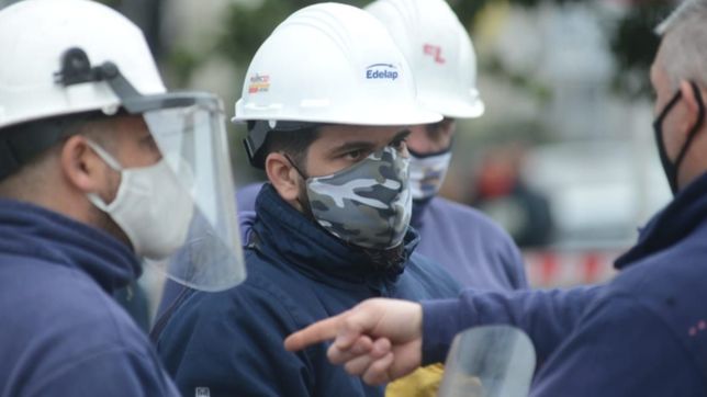 descubren 38 casas de lujo colgadas de la luz en un country en las afueras de la plata