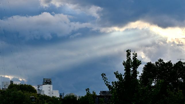 el viernes comenzo soleado en la plata, pero las condiciones cambiaran y se esperan lluvias