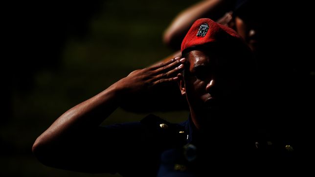 ¿cuanto cobraran los policias bonaerenses en octubre tras el ultimo aumento?