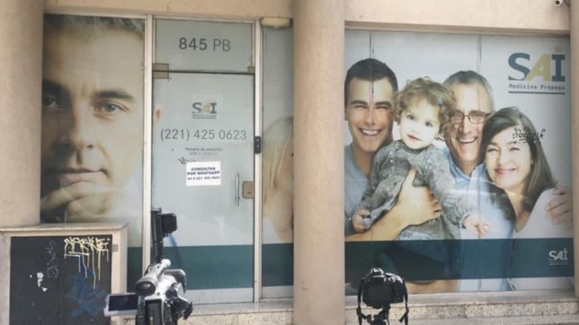 un vecino de la plata necesita un costoso tratamiento y su obra social se niega a pagarlo