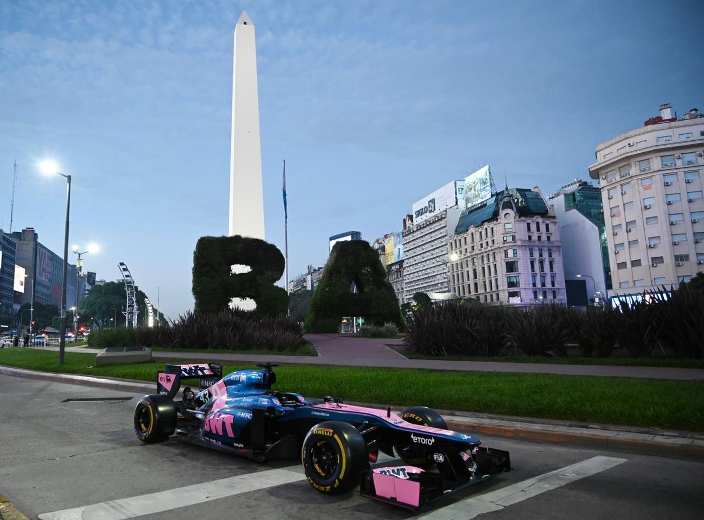 Presentación del auto de Colapinto en Buenos Aires (1)