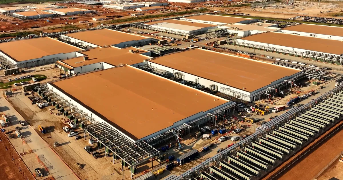 Cómo será y dónde estará el mega data center que el creador de ChatGPT quiere instalar ... thumbnail